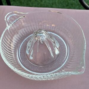 Elegant Clear Glass Citrus Juicer